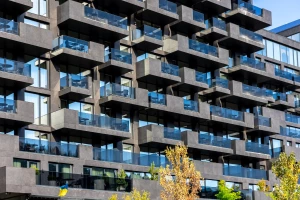 Szybkie 10 przepisów na zdrowe śniadania do pracy: 10-min, wegańskie i bezglutenowe opcje + lista zakupów na tydzień